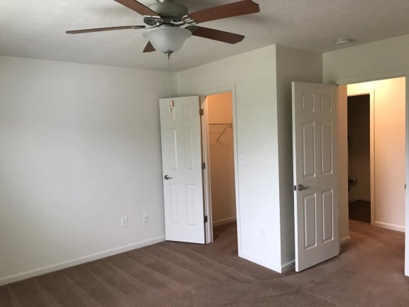 Bedroom With Carpet at Shaker Square, Lebanon
